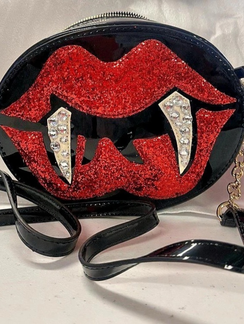 Betsey Johnson Red Lips With Fangs Crossbody Bag Black & Red